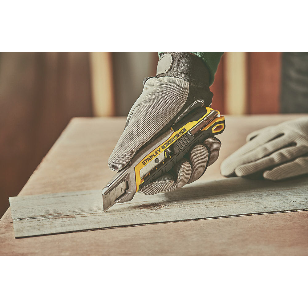  Cutter à Lame Rétractable 18mm Stanley FatMax FMHT10594-0